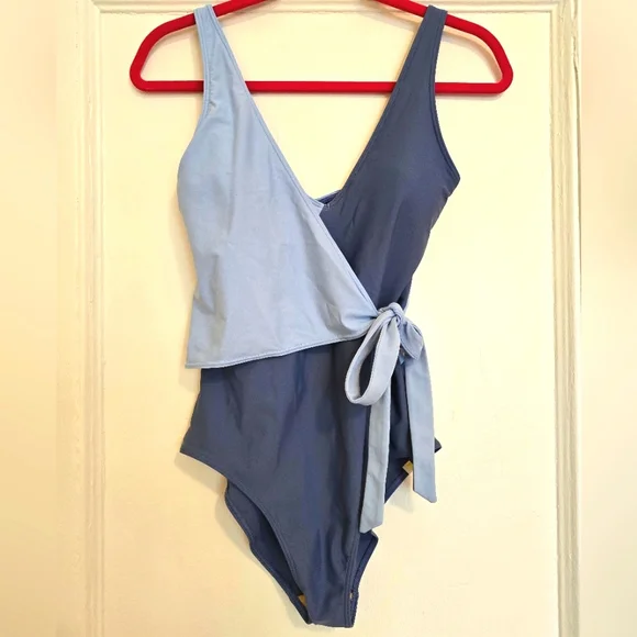 Summersalt Long Torso Perfect Wrap One-Piece – Size 6 LT | Sky & Blue Mountain - Picture 13 of 13